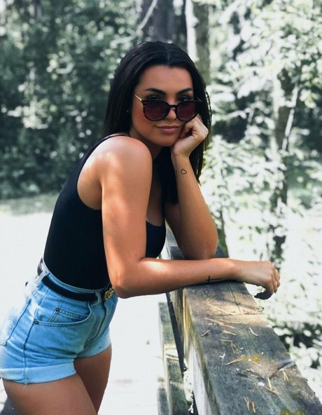 Foto desnuda filtrada de OnlyFans de Kylie Manue