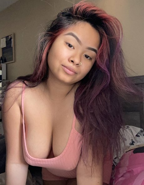 Foto desnuda filtrada de OnlyFans de Ellyylovess