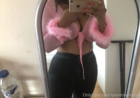 Foto desnuda filtrada de OnlyFans de Yasmine