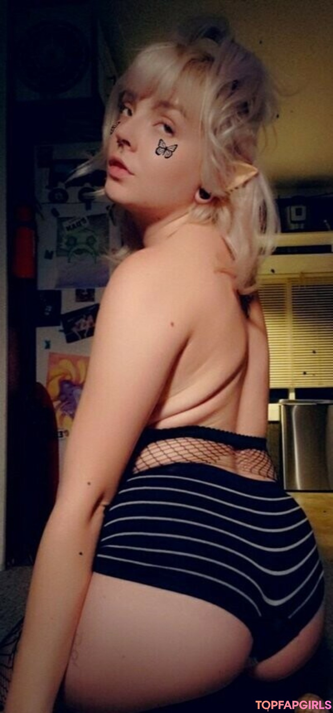 Foto desnuda filtrada de OnlyFans de Sweetfaebelle #10 Foto desnuda filtrada de OnlyFans de Sweetfaebelle #10