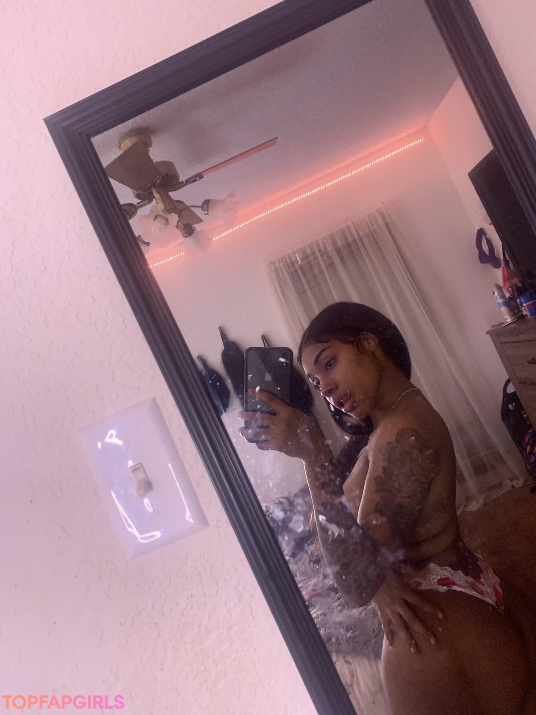 Foto desnuda filtrada de OnlyFans de Og Leah Swanky #11 Foto desnuda filtrada de OnlyFans de Og Leah Swanky #11