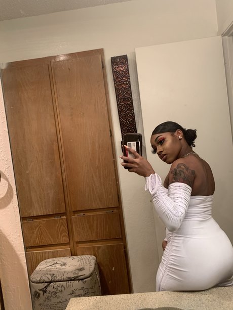 Foto desnuda filtrada de OnlyFans de Og Leah Swanky