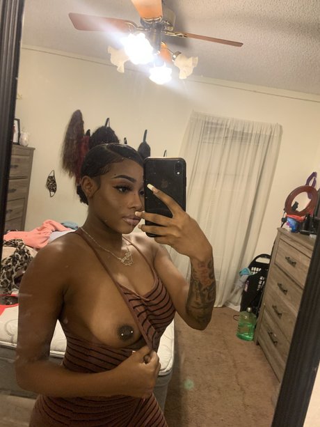 Og Leah Swanky