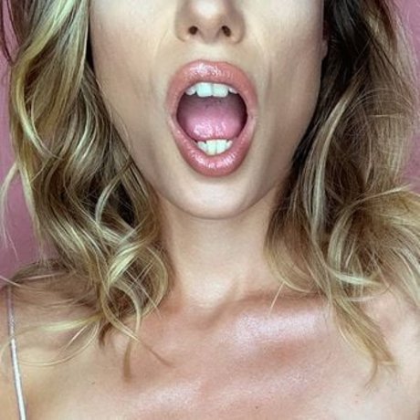LaraJuicy