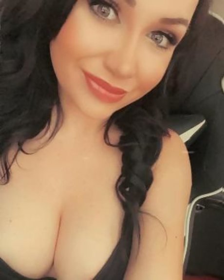 Amelia Jane