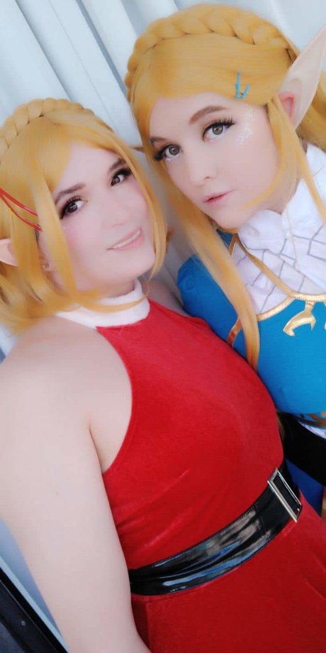 FoxyCosplay