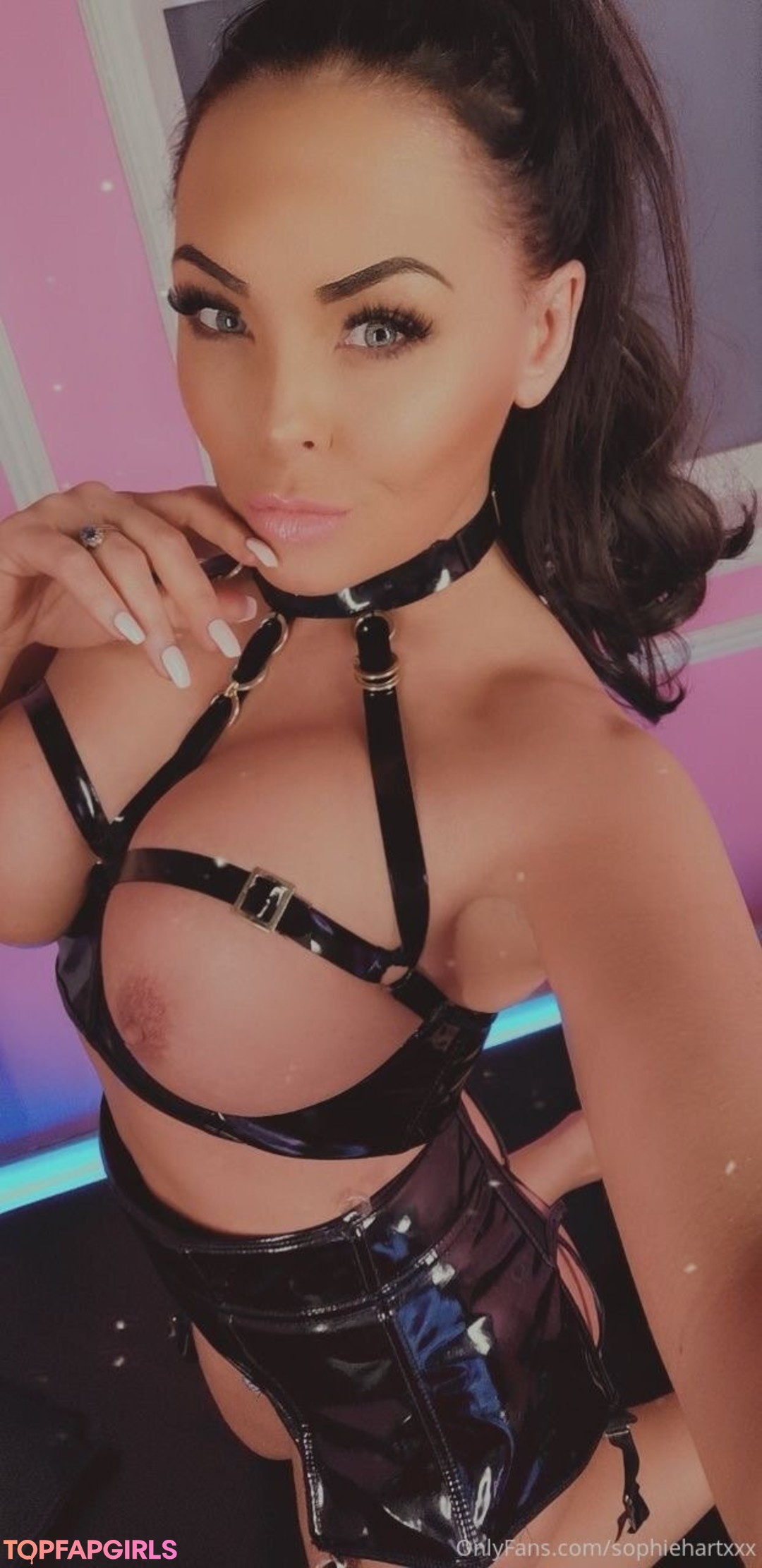 Foto desnuda filtrada de OnlyFans de Sophie Hart #15 Foto desnuda filtrada de OnlyFans de Sophie Hart #15