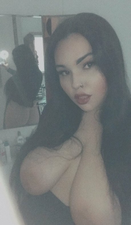 Foto desnuda filtrada de OnlyFans de Dragunball