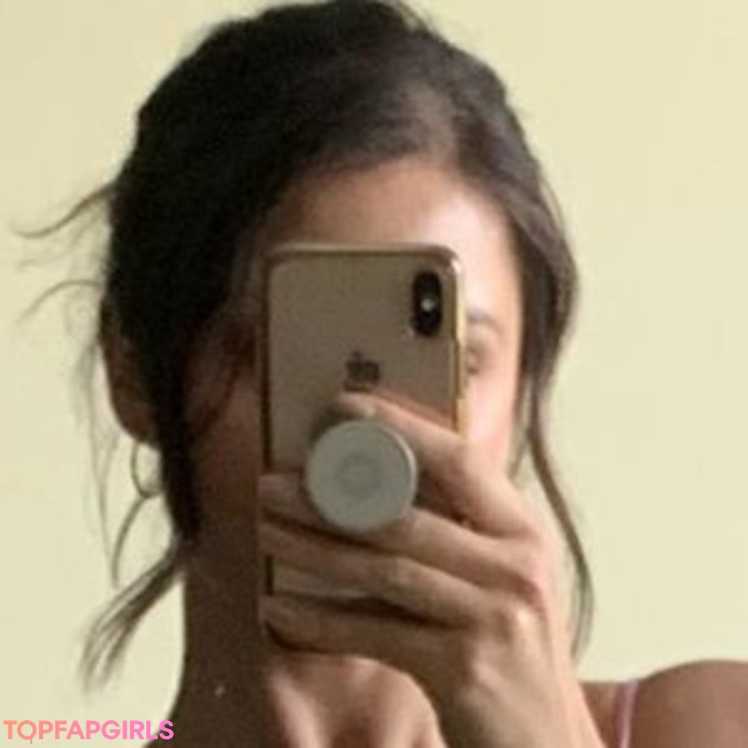 Foto desnuda filtrada de OnlyFans de Adriana Mae #25 Foto desnuda filtrada de OnlyFans de Adriana Mae #25