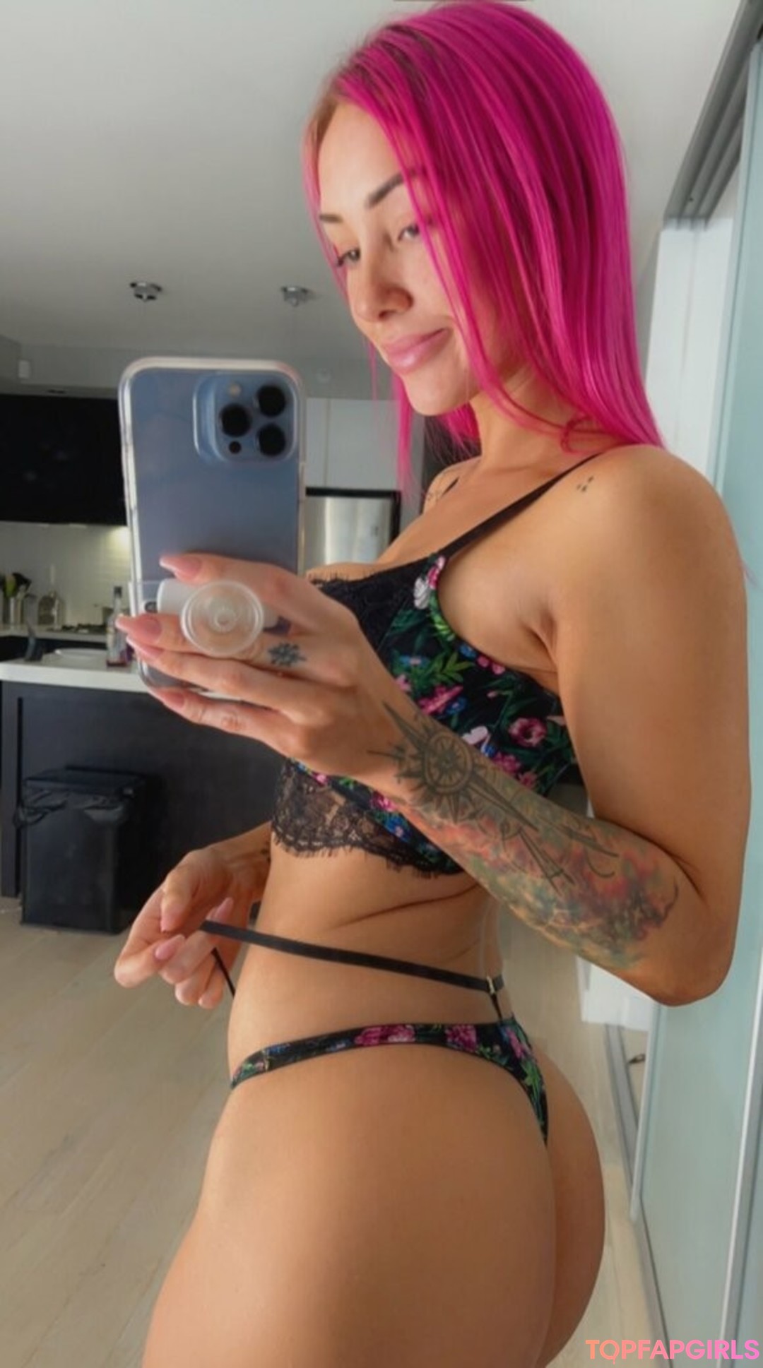 Foto desnuda filtrada de OnlyFans de Xsofiasunshine #1121 Foto desnuda filtrada de OnlyFans de Xsofiasunshine #1121