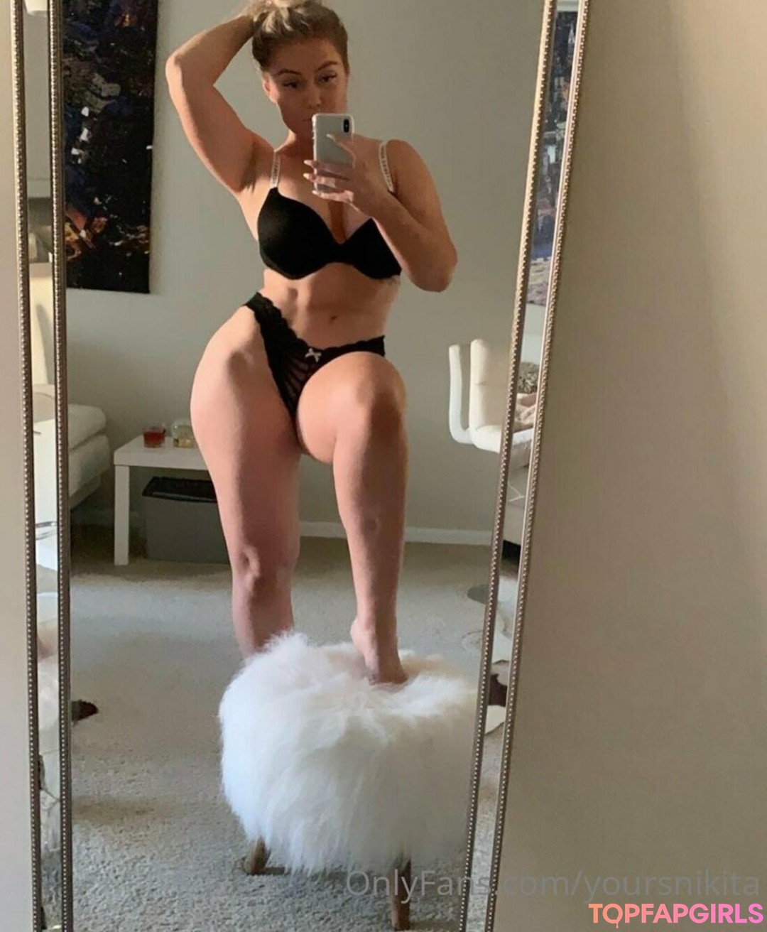 Foto desnuda filtrada de OnlyFans de Yoursnikita #76 Foto desnuda filtrada de OnlyFans de Yoursnikita #76