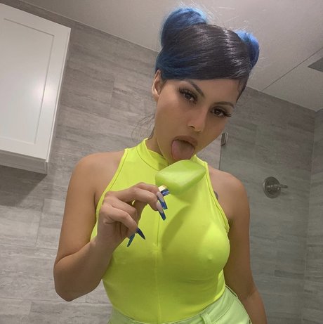 Foto desnuda filtrada de OnlyFans de Xobeya