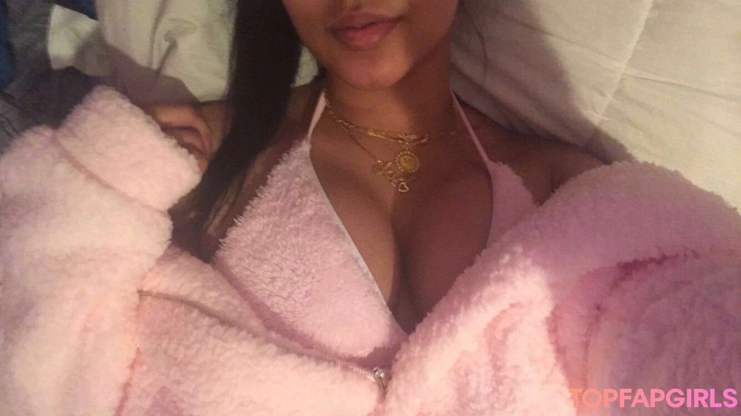 Foto desnuda filtrada de OnlyFans de Lulbadprincess #13 Foto desnuda filtrada de OnlyFans de Lulbadprincess #13