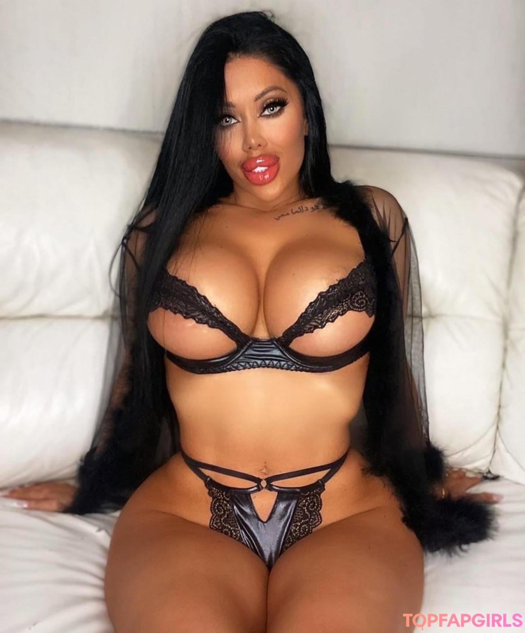 Foto desnuda filtrada de OnlyFans de Lara Frost #5 Foto desnuda filtrada de OnlyFans de Lara Frost #5