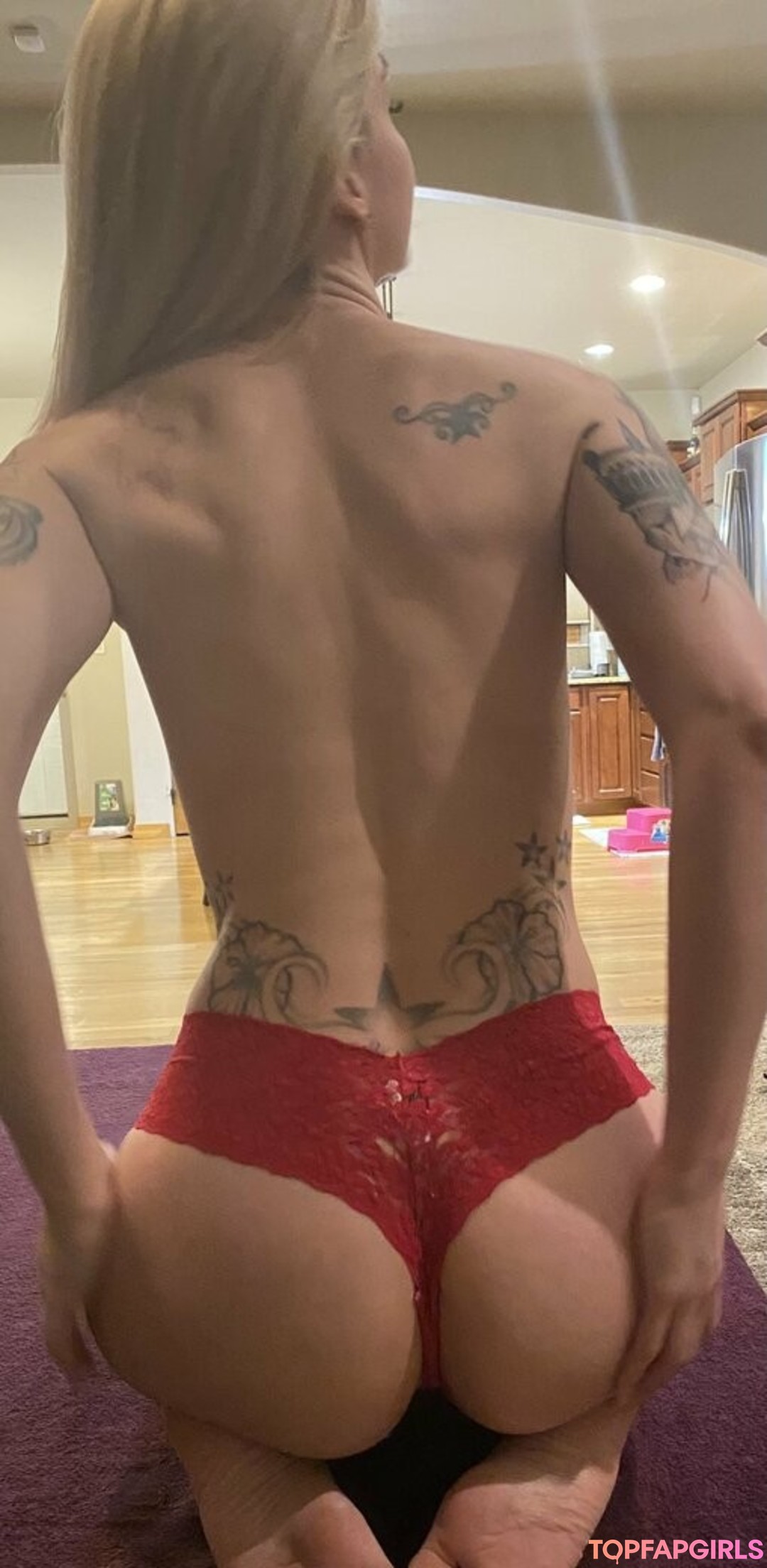 Foto desnuda filtrada de OnlyFans de Icequeen31 #46 Foto desnuda filtrada de OnlyFans de Icequeen31 #46