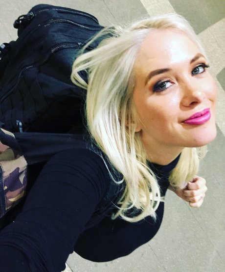 Elizzabeth James