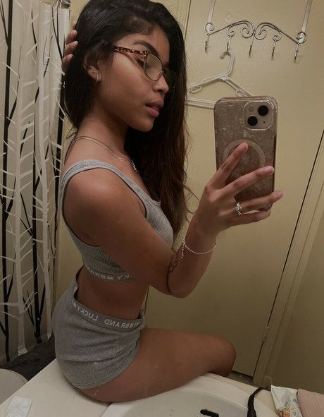 Foto desnuda filtrada de OnlyFans de Urfavvsugarrushh