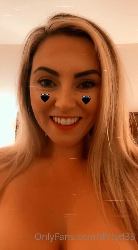 Foto desnuda filtrada de OnlyFans de Dirtyd33
