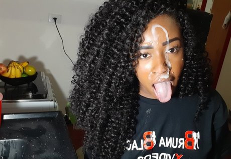 Foto desnuda filtrada de OnlyFans de Bruna Black