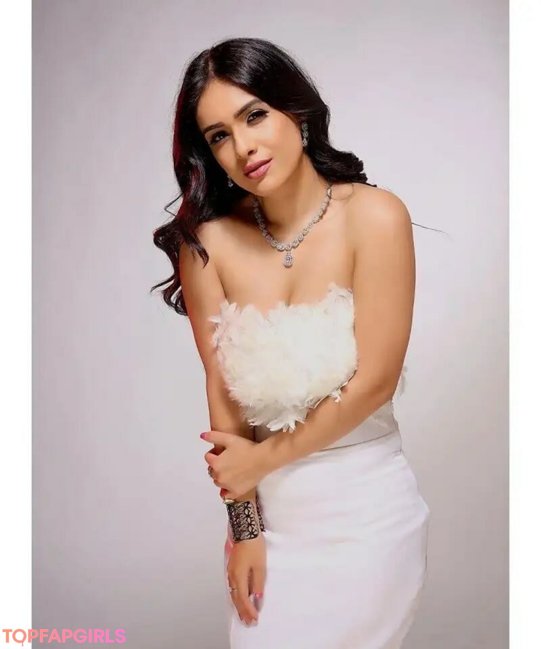 Foto desnuda filtrada de OnlyFans de Neha Malik #21 Foto desnuda filtrada de OnlyFans de Neha Malik #21