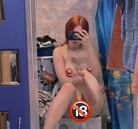 Foto desnuda filtrada de OnlyFans de Lisasweetbi