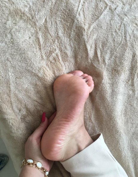 Lyz Feet