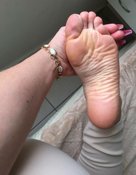Lyz Feet