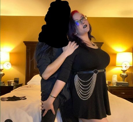 Foto desnuda filtrada de OnlyFans de Lyraenium