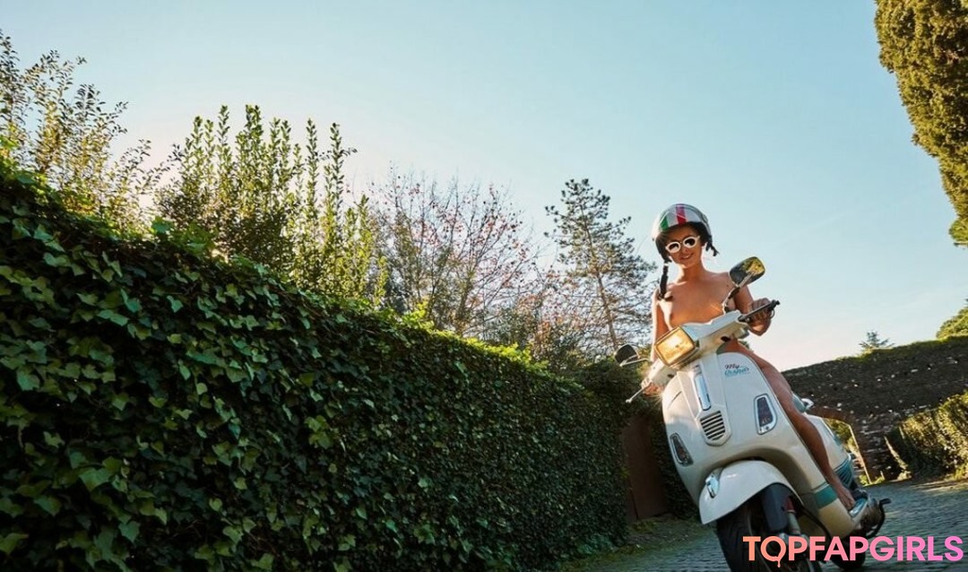 Foto desnuda filtrada de OnlyFans de Marisa Papen #204 Foto desnuda filtrada de OnlyFans de Marisa Papen #204