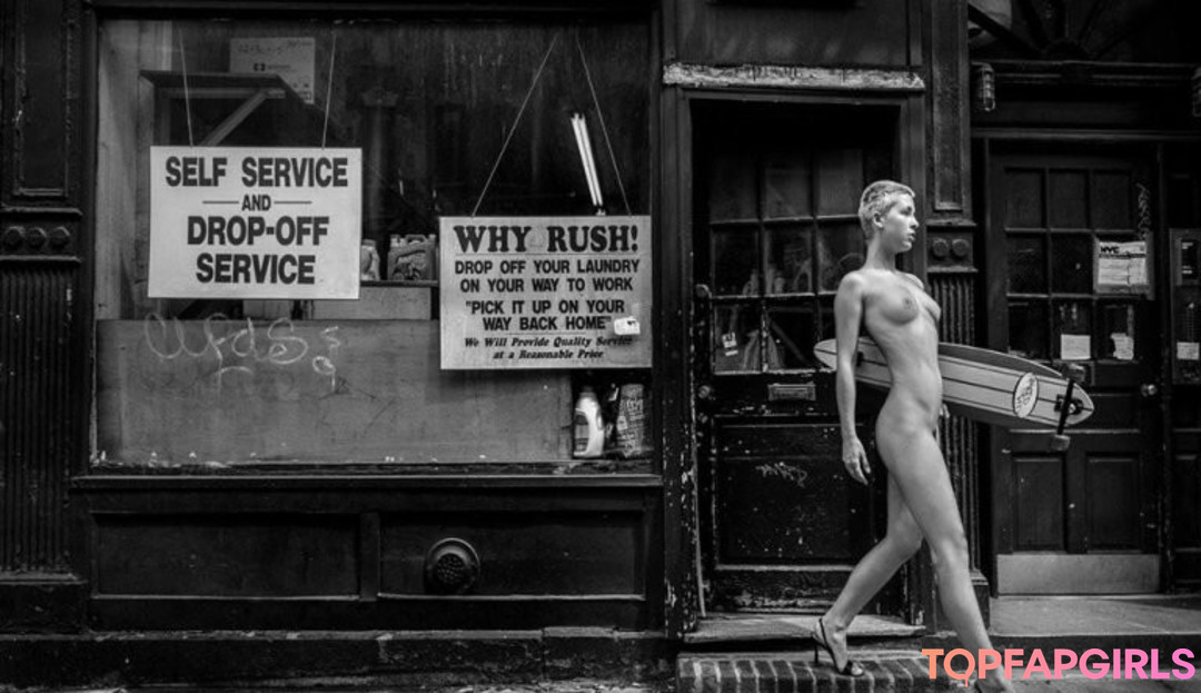 Foto desnuda filtrada de OnlyFans de Marisa Papen #62 Foto desnuda filtrada de OnlyFans de Marisa Papen #62