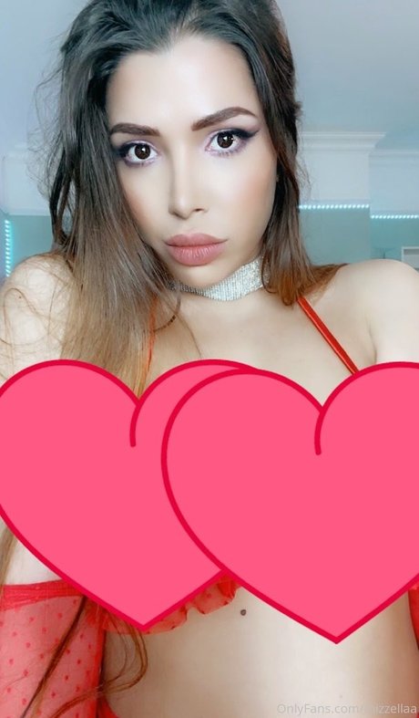 Mizz Ellaa Asmr