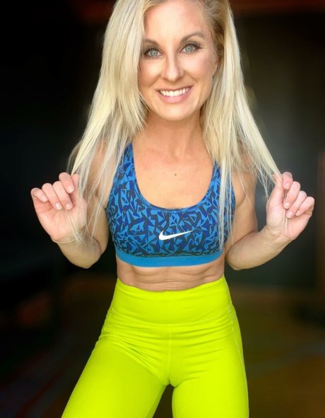 Blondecountrygirl