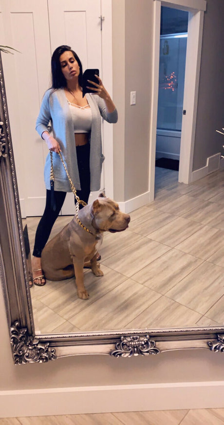 Foto desnuda filtrada de OnlyFans de Danielle Deville