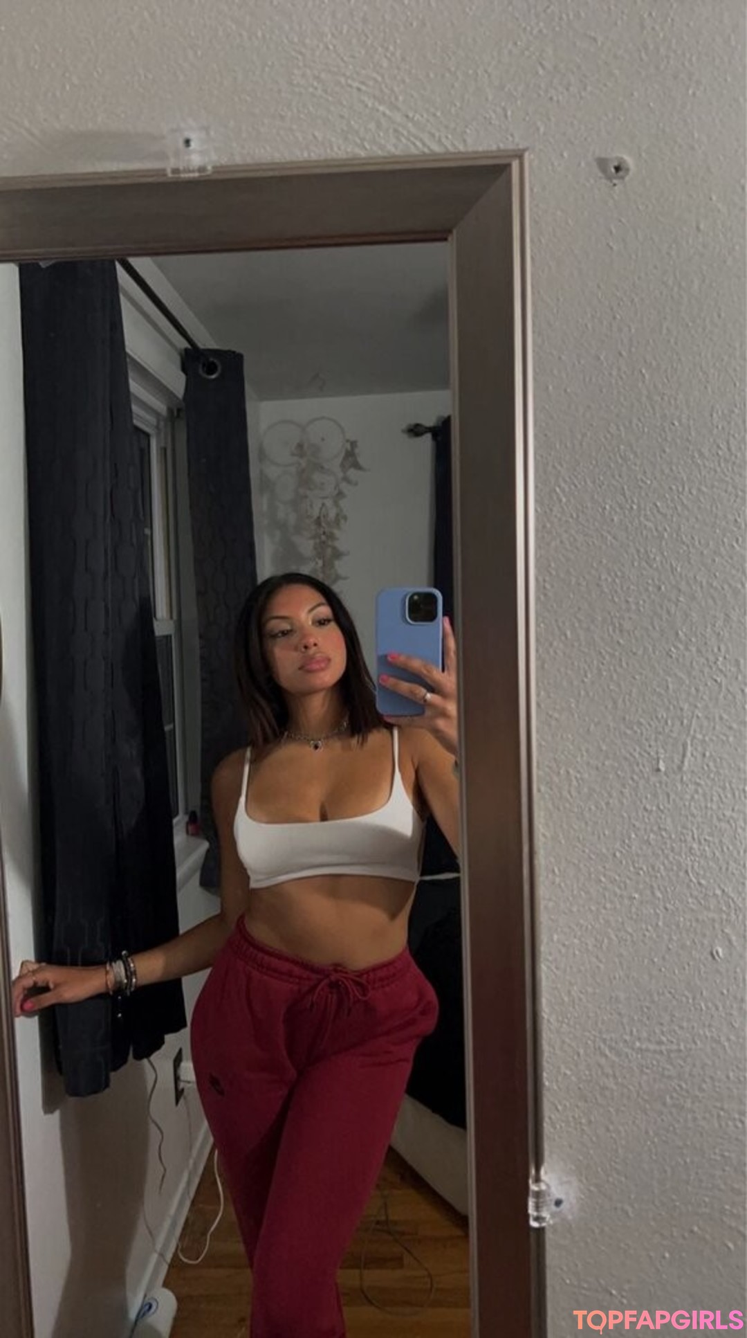 Foto desnuda filtrada de OnlyFans de Izzy Clark #28 Foto desnuda filtrada de OnlyFans de Izzy Clark #28