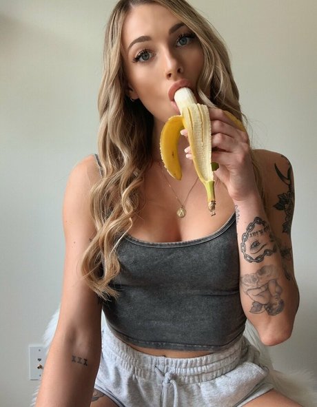 Yourgirllv