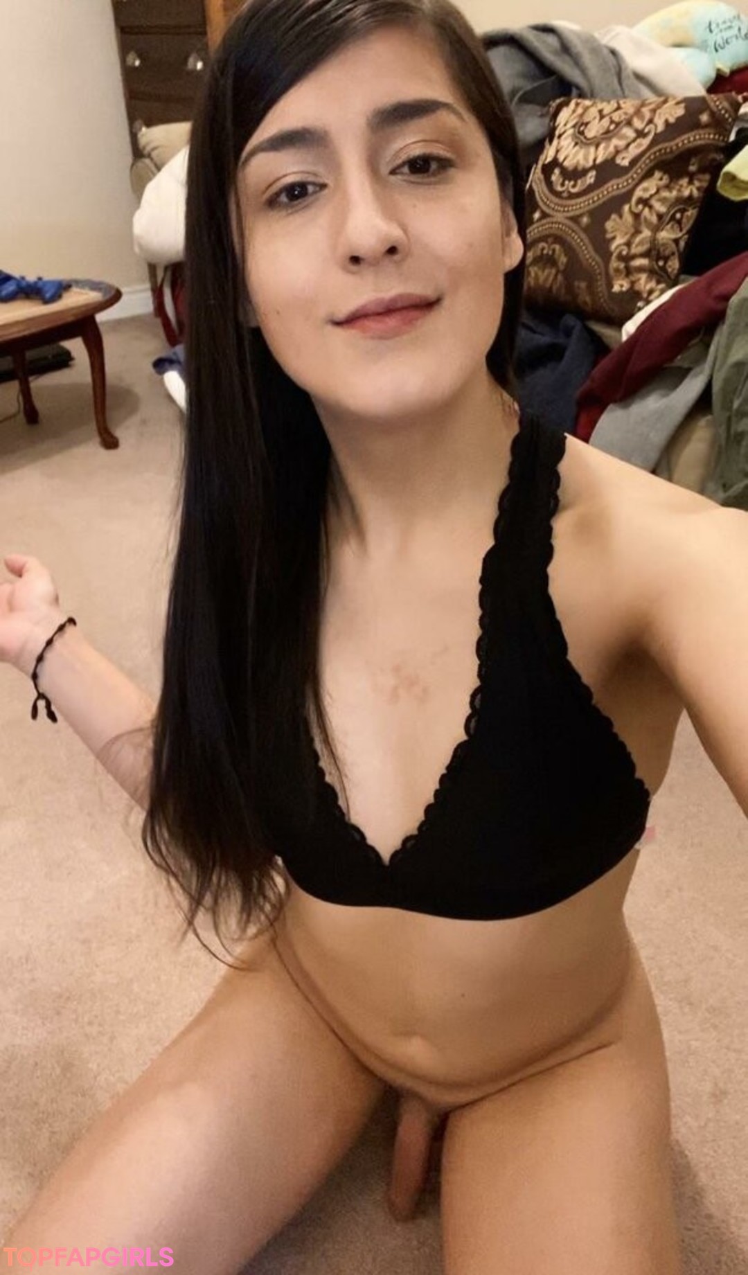 Foto desnuda filtrada de OnlyFans de Ellaisakittycat #13 Foto desnuda filtrada de OnlyFans de Ellaisakittycat #13