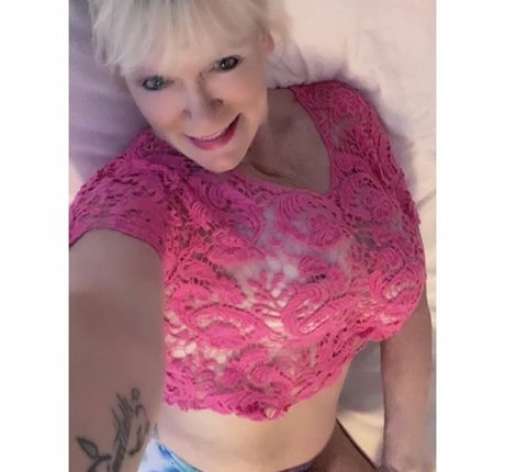 Sandie Lee