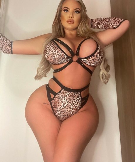Victoria Lily Sinclair