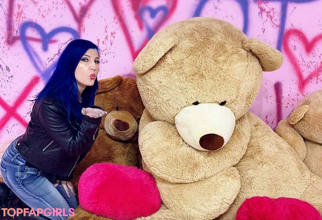 Foto desnuda filtrada de OnlyFans de Leva Bates #58 Foto desnuda filtrada de OnlyFans de Leva Bates #58