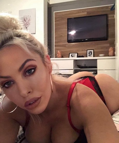 Foto desnuda filtrada de OnlyFans de Evie Leana