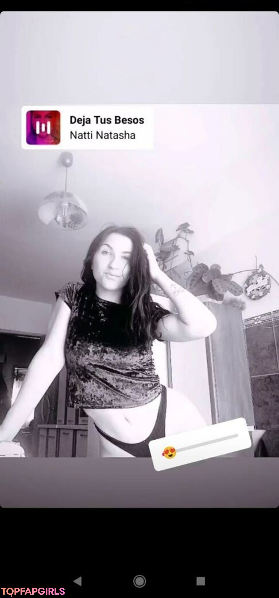 Foto desnuda filtrada de OnlyFans de Cristinutza18 #11 Foto desnuda filtrada de OnlyFans de Cristinutza18 #11