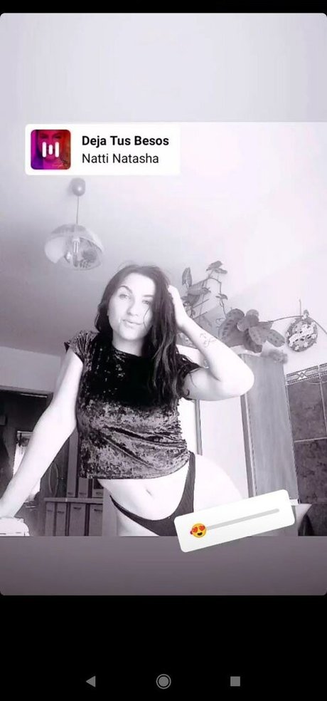 Foto desnuda filtrada de OnlyFans de Cristinutza18