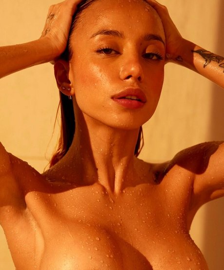 Foto desnuda filtrada de OnlyFans de Danielaescalonap
