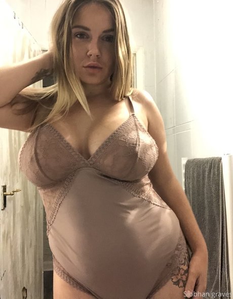 Foto desnuda filtrada de OnlyFans de Siobhan Graves
