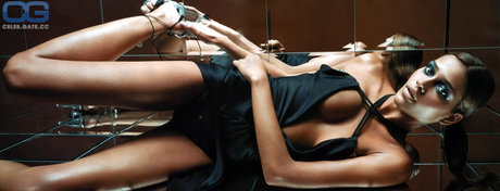 Ana Beatriz Barros
