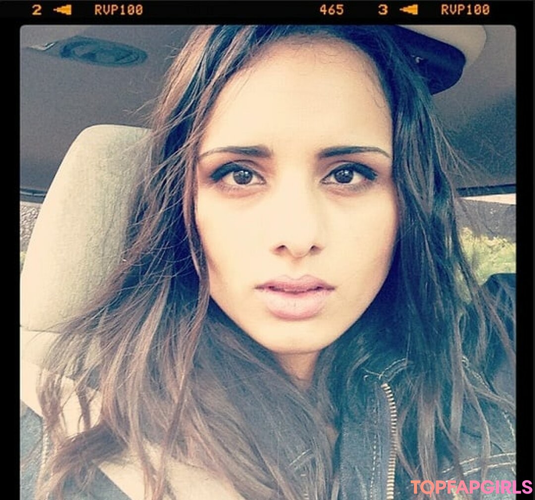 Foto desnuda filtrada de OnlyFans de Aparna Brielle #15 Foto desnuda filtrada de OnlyFans de Aparna Brielle #15