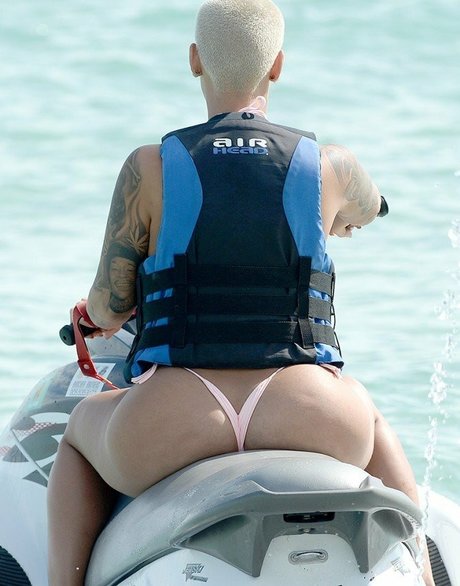 Foto desnuda filtrada de OnlyFans de Amber Levonchuck