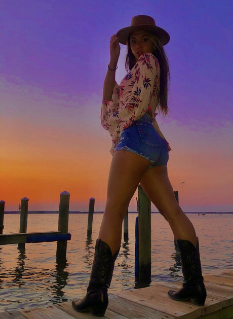 Foto desnuda filtrada de OnlyFans de Jadeyeyess