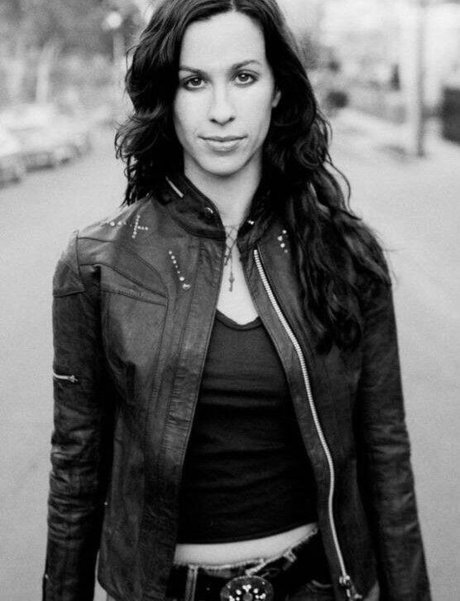 Foto desnuda filtrada de OnlyFans de Alanis Morissette