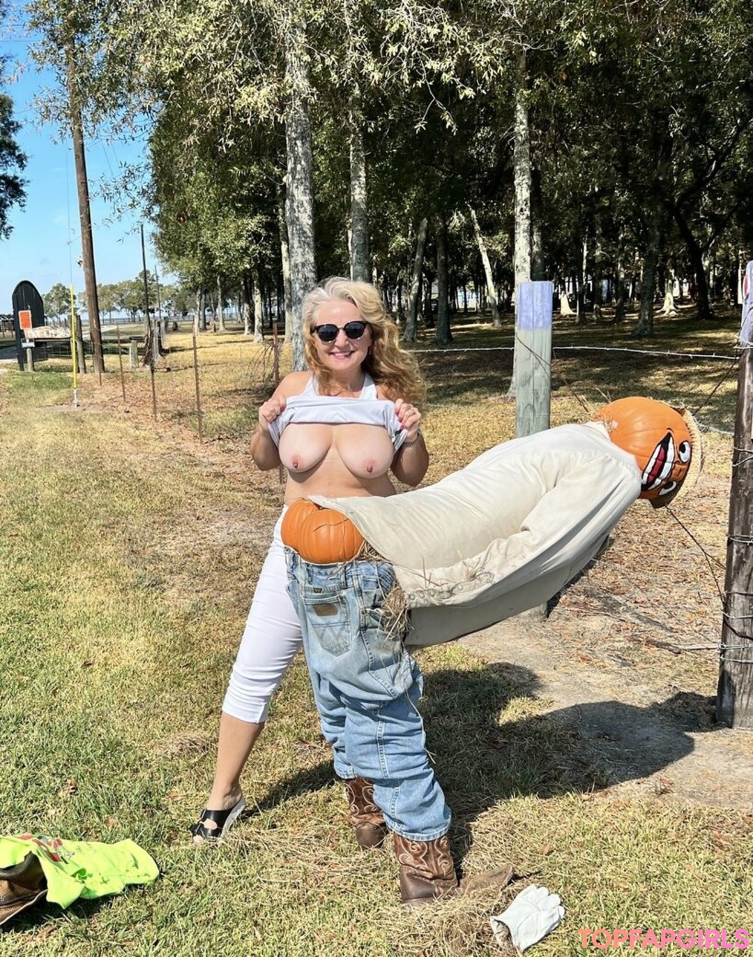 Foto desnuda filtrada de OnlyFans de Ginger Hughes69 #12 Foto desnuda filtrada de OnlyFans de Ginger Hughes69 #12